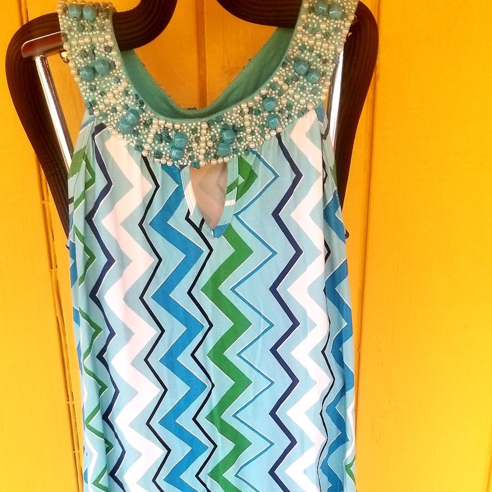 MULTI COLOR A LINE KEY HOLE DRESS